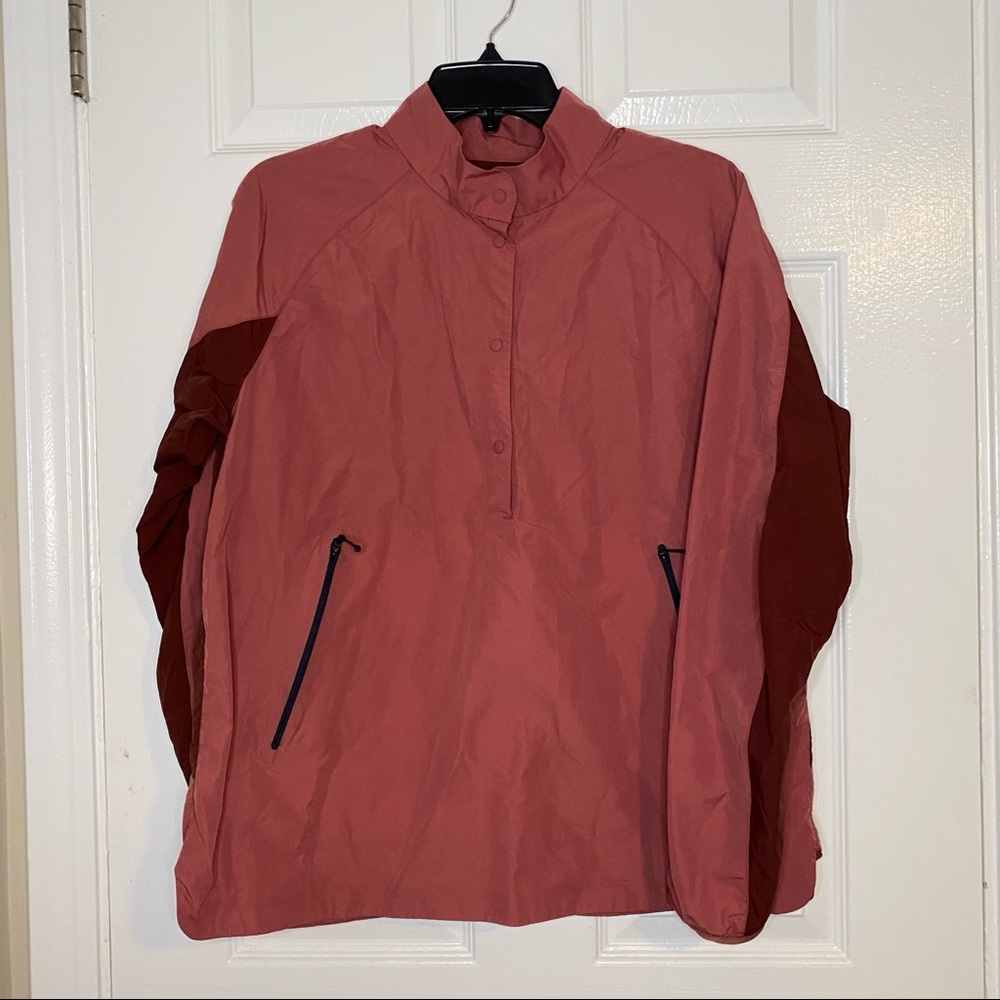 🔥 Mountain Hardwear Rain Shell